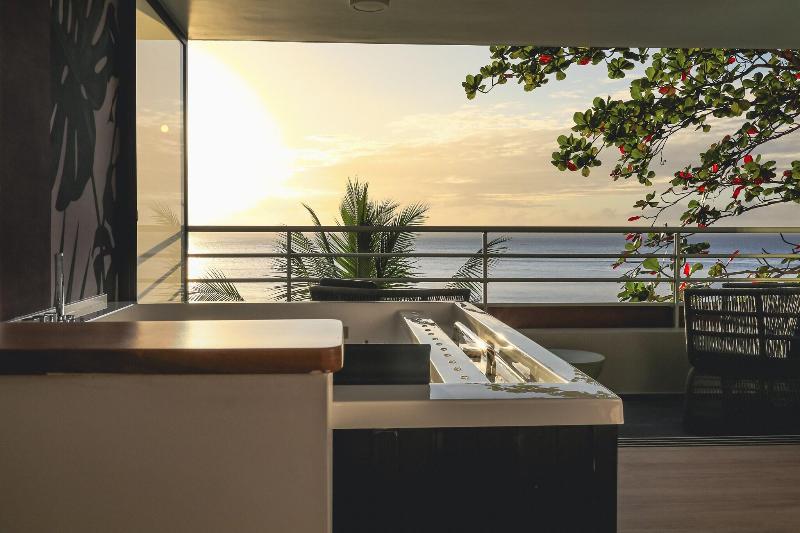 Tahiti Pearl Beach Resort & Spa image