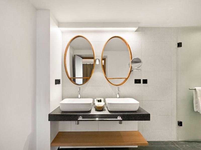 Tahiti Pearl Beach Resort & Spa image