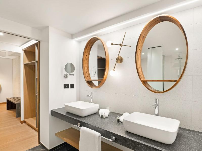 Tahiti Pearl Beach Resort & Spa image