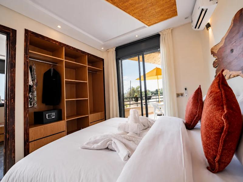 Hotel Paradise Kma image