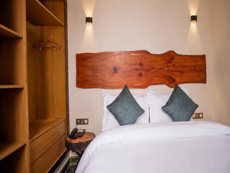 Hotel Paradise Kma image