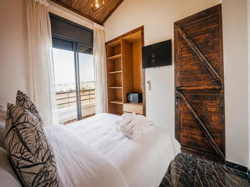Hotel Paradise Kma image