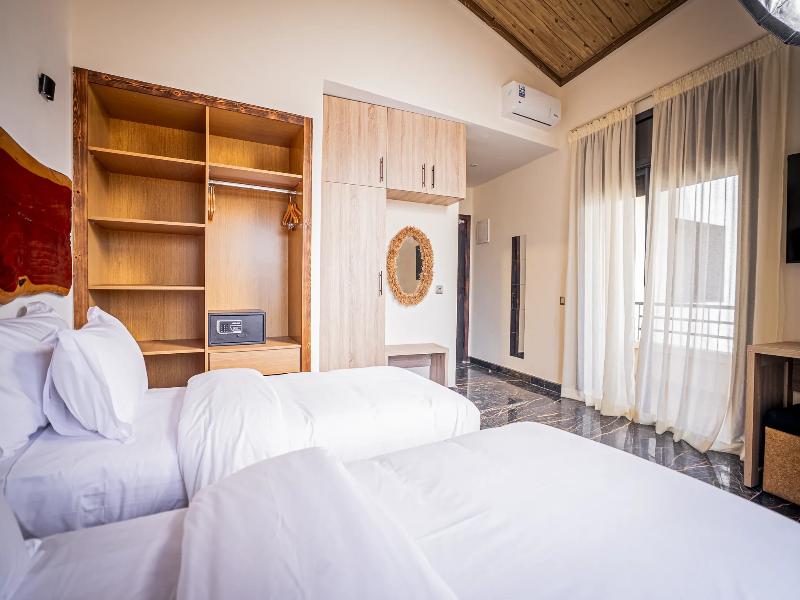 Hotel Paradise Kma image