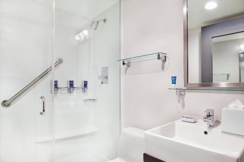 Four Points by Sheraton Midtown Times Square image