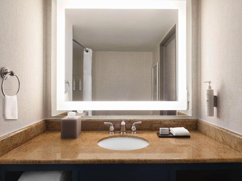 Embassy Suites by Hilton Miami International Airpo image