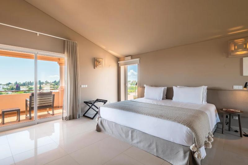 Vale da Lapa Village Resort image