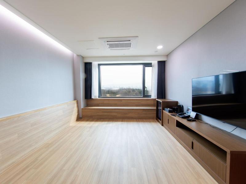 Seoul Olympic Parktel image