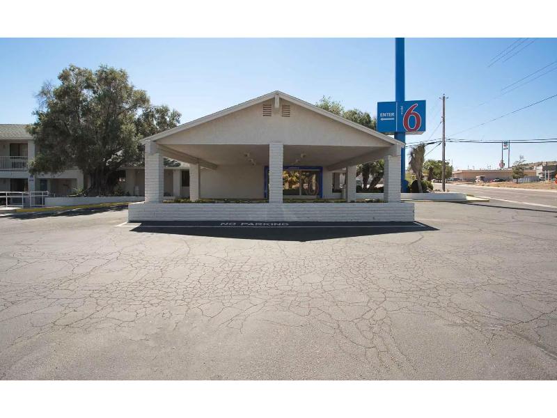 Motel 6 Kingman, AZ - Route 66 West GA