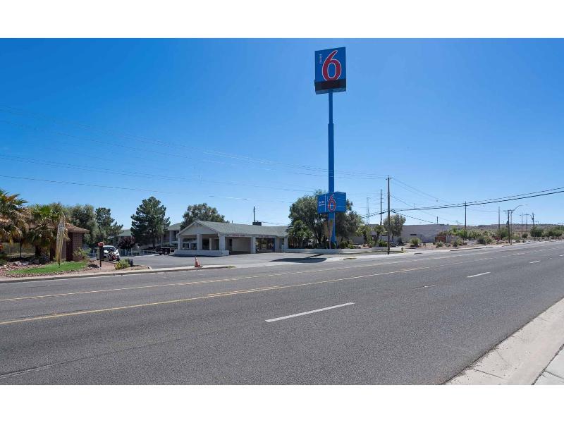 Motel 6 Kingman, AZ - Route 66 West GA