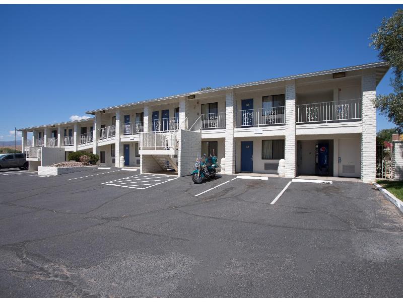 Motel 6 Kingman, AZ - Route 66 West GA