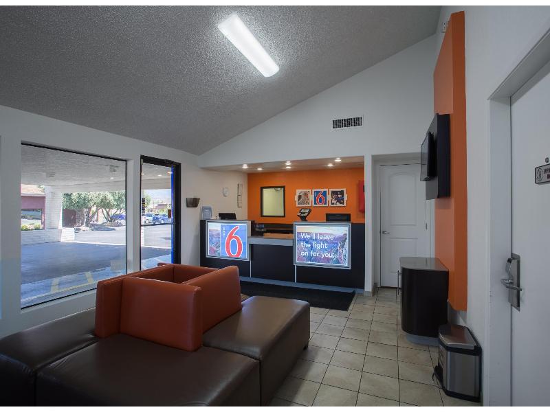 Motel 6 Kingman, AZ - Route 66 West GA