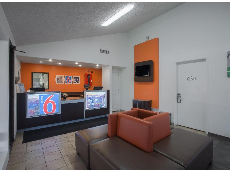 Motel 6 Kingman, AZ - Route 66 West GA
