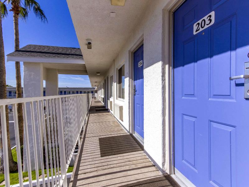 Motel 6 Phoenix, AZ - Airport - 24th Street image