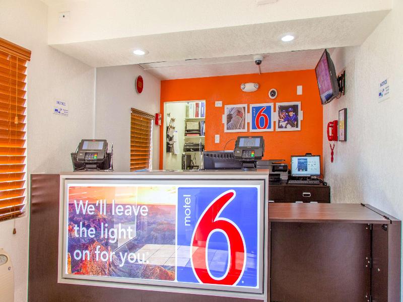 Motel 6 Phoenix, AZ - Airport - 24th Street image