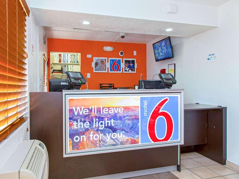 Motel 6 Phoenix, AZ - Airport - 24th Street image