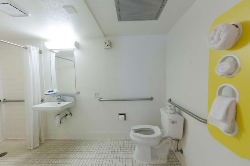 Motel 6 Pismo Beach, CA — photo 14
