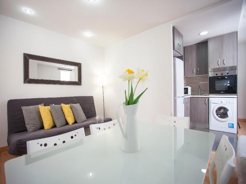 Fuencarral Apartments image