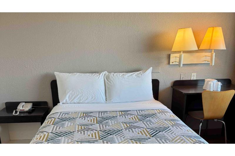 Studio 6 Suites Las Vegas, NV - Tropicana 3