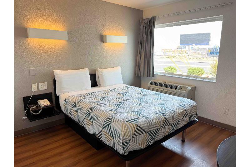 Studio 6 Suites Las Vegas, Nv - Tropicana image