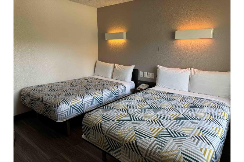 Studio 6 Suites Las Vegas, NV - Tropicana image