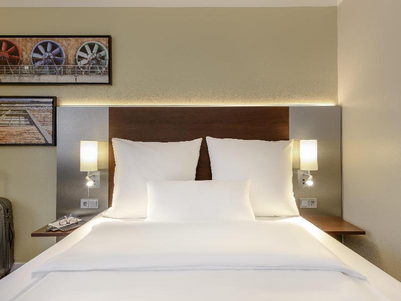 Mercure Hotel Duisburg City image