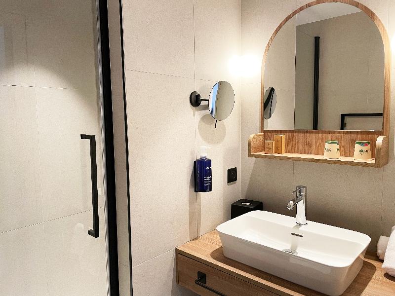 Hotel Emeria Dinard Thalasso and Spa image