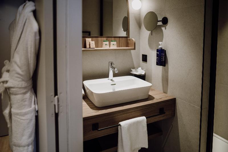 Hotel Emeria Dinard Thalasso and Spa image