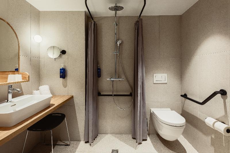Hotel Emeria Dinard Thalasso and Spa image