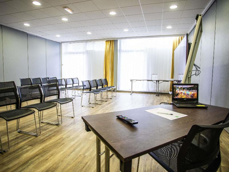 Ibis Styles Besancon image