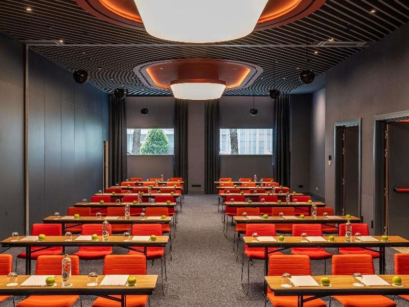 Novotel Madrid Feria and Airport image