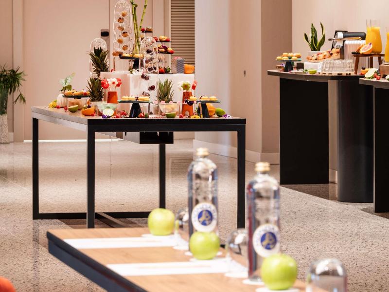 Novotel Madrid Feria and Airport image
