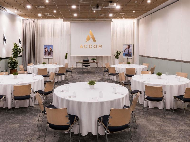 Novotel Madrid Feria and Airport image