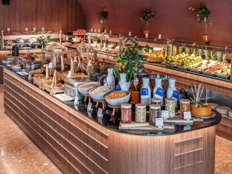 Novotel Madrid Feria and Airport image