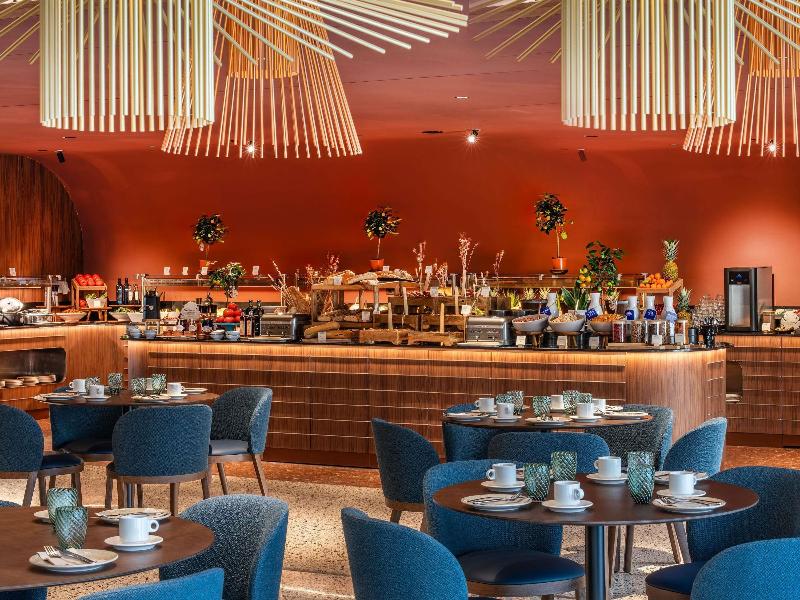 Novotel Madrid Feria and Airport image