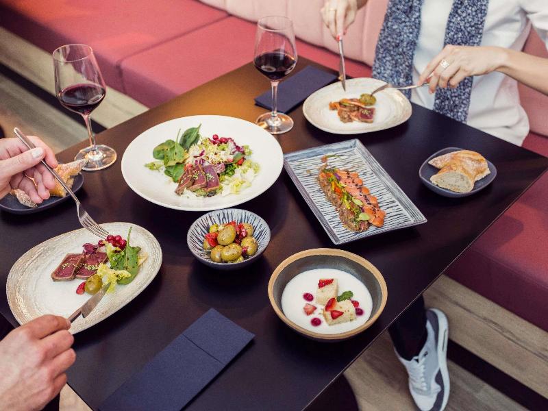 Novotel Madrid Feria and Airport image
