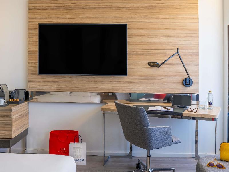 Novotel Madrid Feria and Airport image