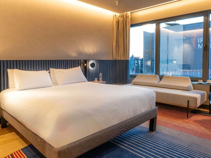 Novotel Madrid Feria and Airport image