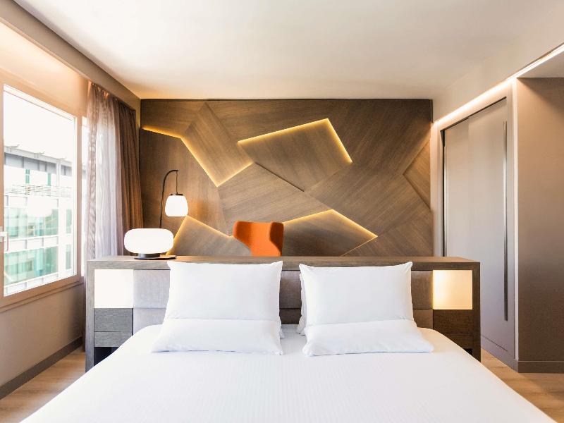 Novotel Madrid Feria and Airport image