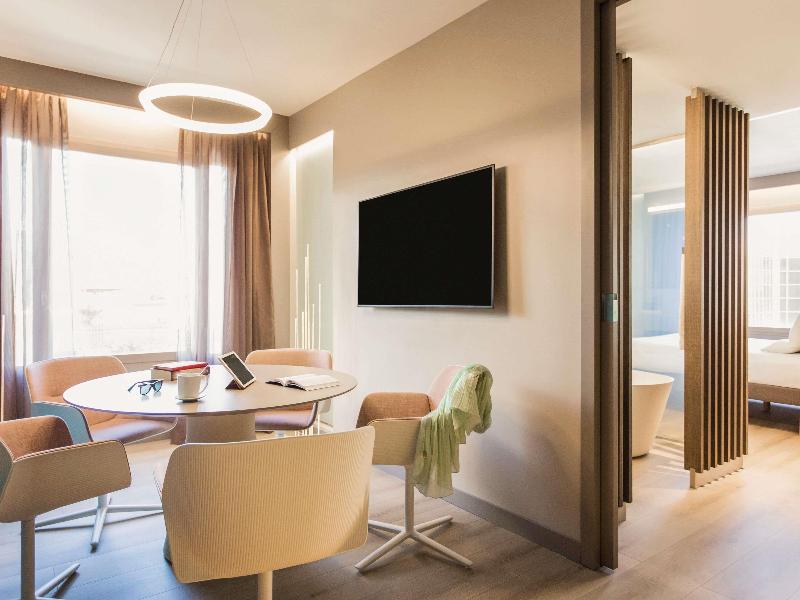 Novotel Madrid Feria and Airport image