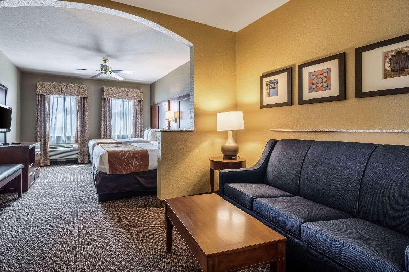 Hotel Comfort Suites Near Texas State University