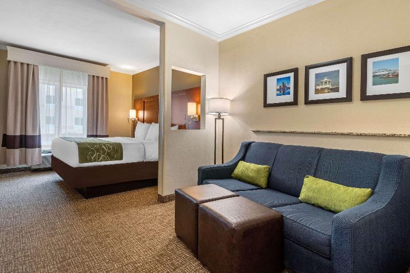 Hotel Comfort Suites Central