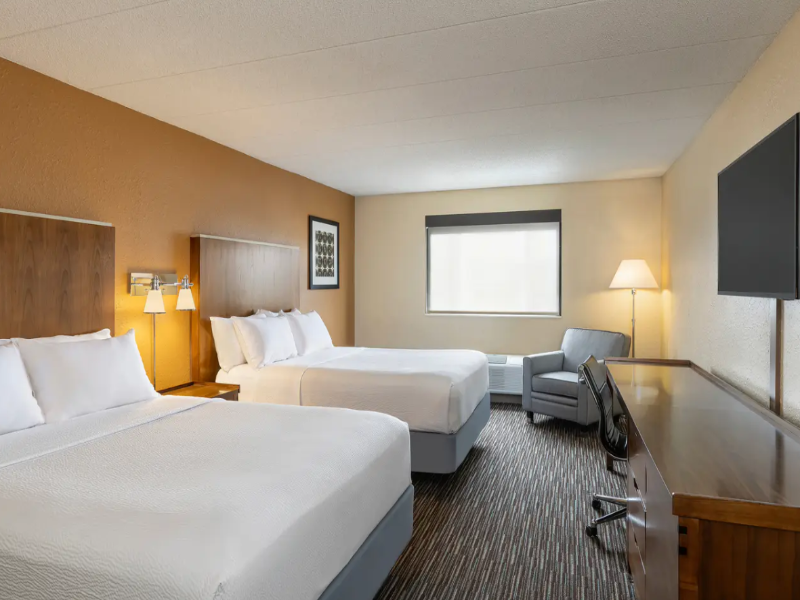 Royle Hotel Milwaukee Airport image