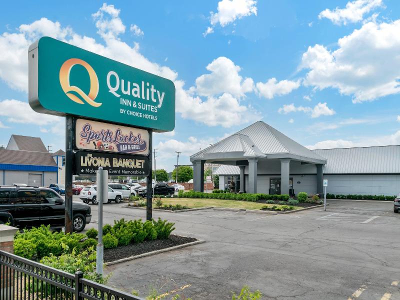 Quality Inn & Suites Banquet Center — general view