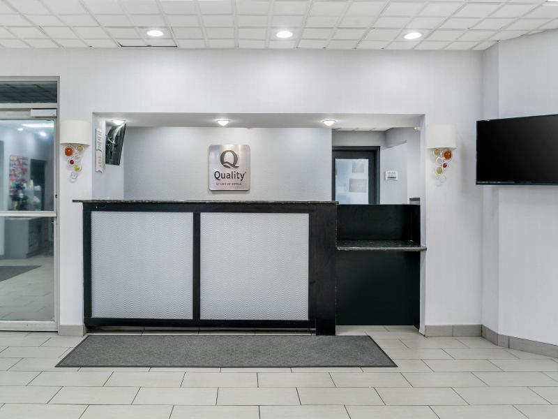 Quality Inn & Suites Banquet Center image
