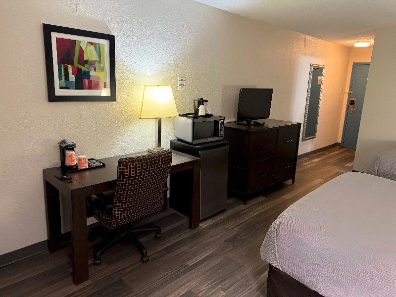Quality Inn and Suites Banquet Center image