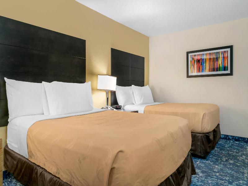 Quality Inn & Suites Banquet Center image