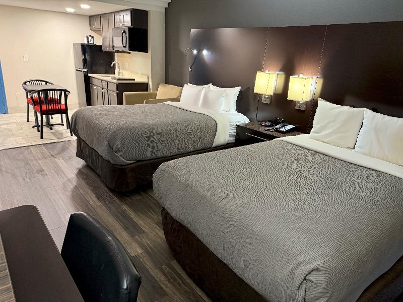 Quality Inn and Suites Banquet Center image