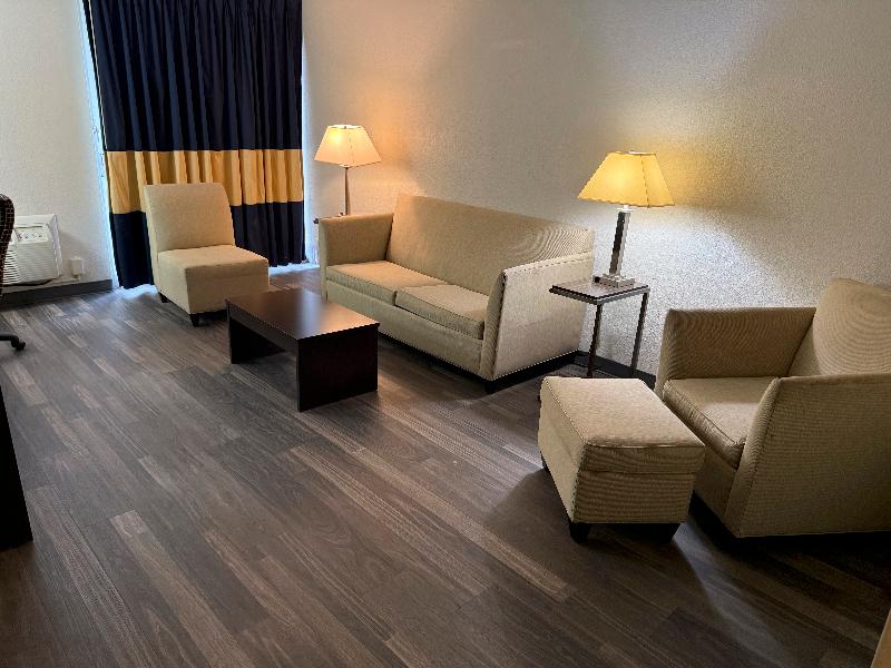 Quality Inn and Suites Banquet Center image