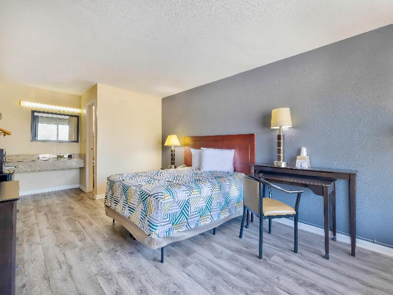 Motel 6 Effingham, Il 5