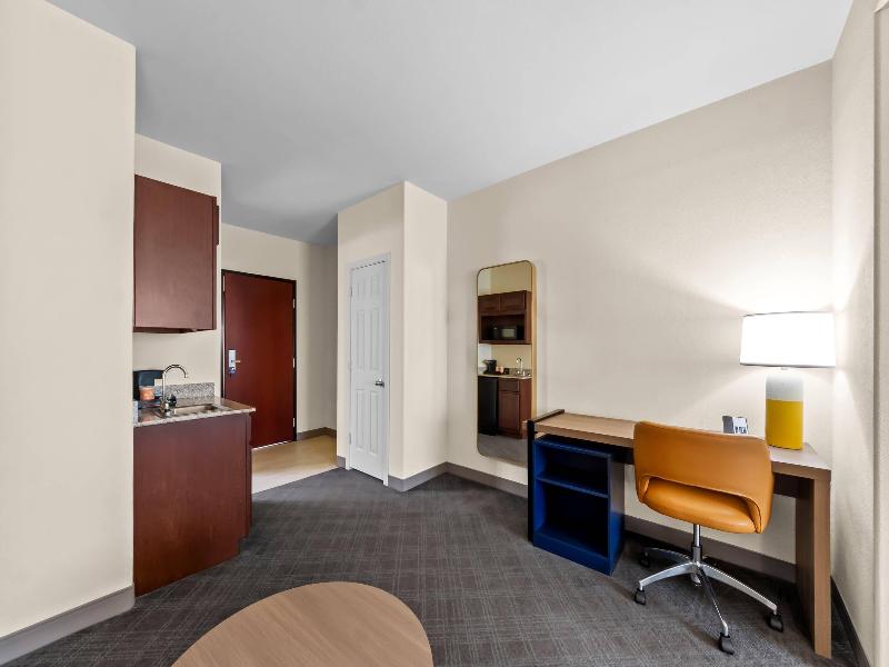 Comfort Suites San Antonio North - Stone Oak image